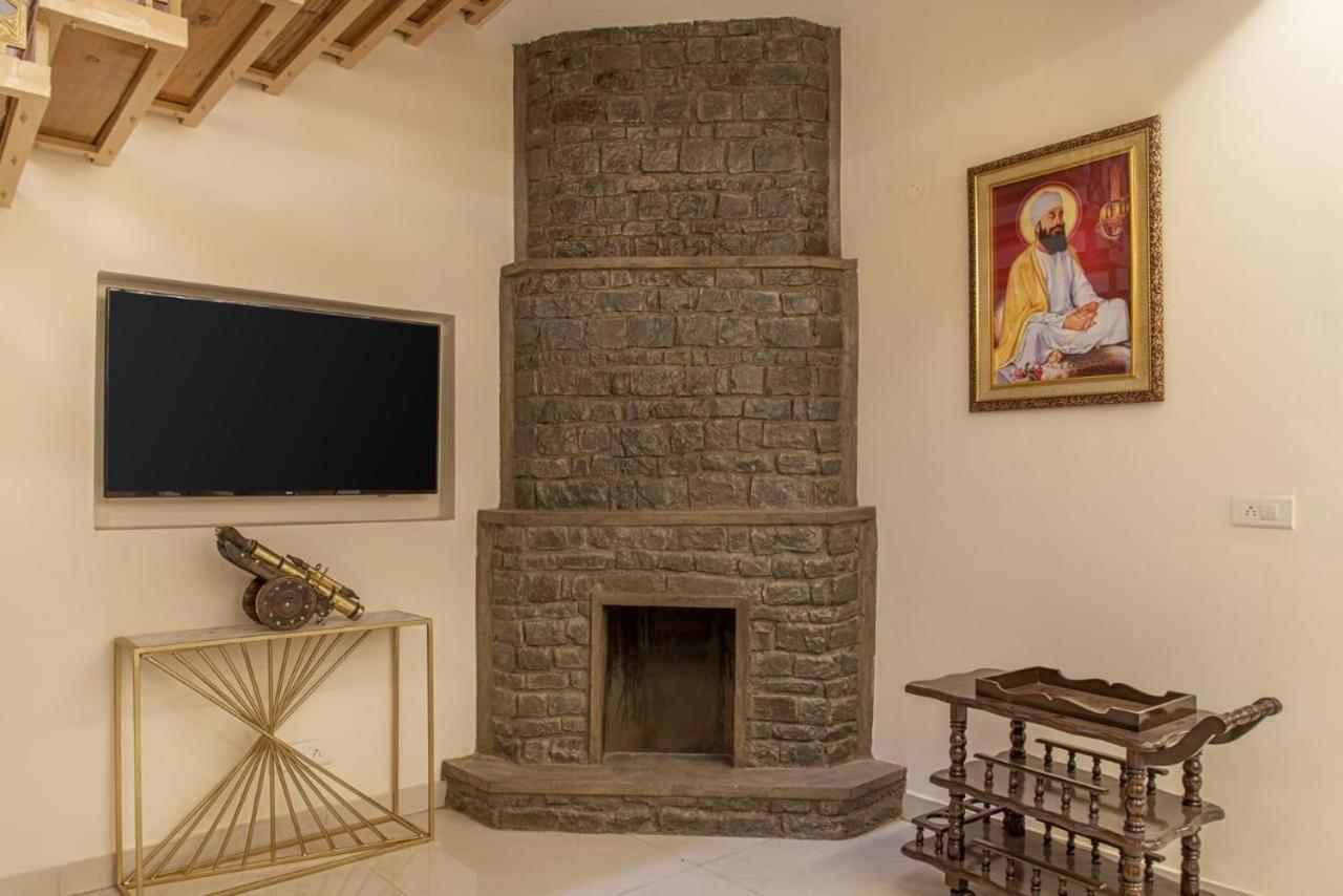 Asdaed Apartment Kasauli Bagian luar foto
